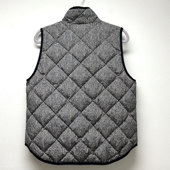 J. Crew | Herringbone Excursion Quilted Down Vest Winter L - Picture 4 of 12